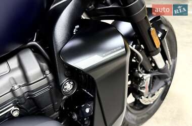 Мотоцикл Круізер Triumph Rocket 3 2024 в 