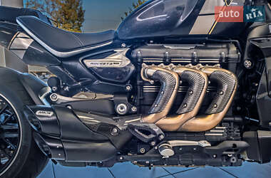 Мотоцикл Круізер Triumph Rocket 3 2020 в 