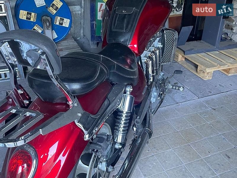 Боббер Triumph Rocket 3 2004 в Хмельницькому