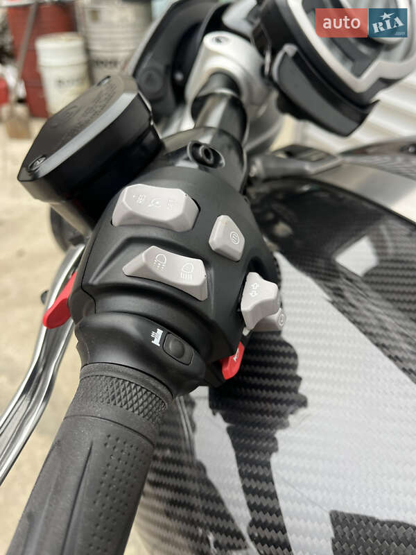 Мотоцикл Круизер Triumph Rocket III 2021 в Одессе фото 20 Мотоцикл Круизер Triumph Rocket III 2021 в Одессе