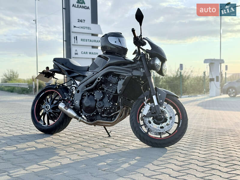 Мотоцикл Без обтекателей (Naked bike) Triumph Speed Triple 2010 в 