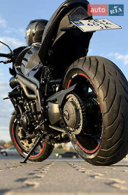 Мотоцикл Без обтекателей (Naked bike) Triumph Speed Triple 2010 в 