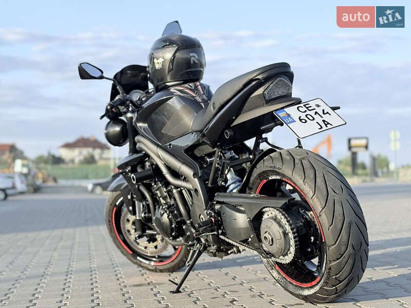 Мотоцикл Без обтекателей (Naked bike) Triumph Speed Triple 2010 в Черновцах