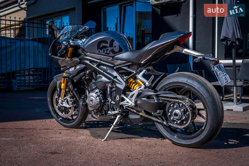 Спортбайк Triumph Speed Triple 2023 в Киеве фото 6 Спортбайк Triumph Speed Triple 2023 в Киеве