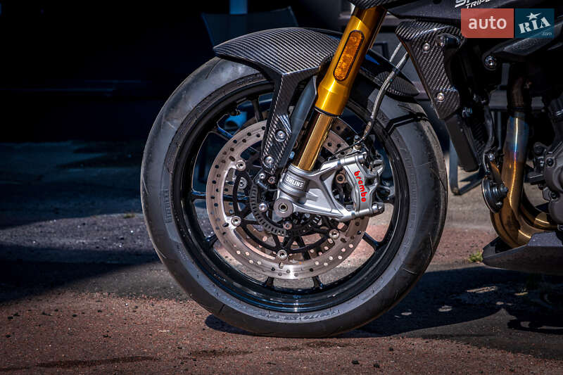 Спортбайк Triumph Speed Triple 2023 в Киеве фото 10 Спортбайк Triumph Speed Triple 2023 в Киеве