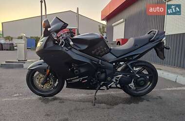 Мотоцикл Спорт-туризм Triumph Sprint 2005 в 
