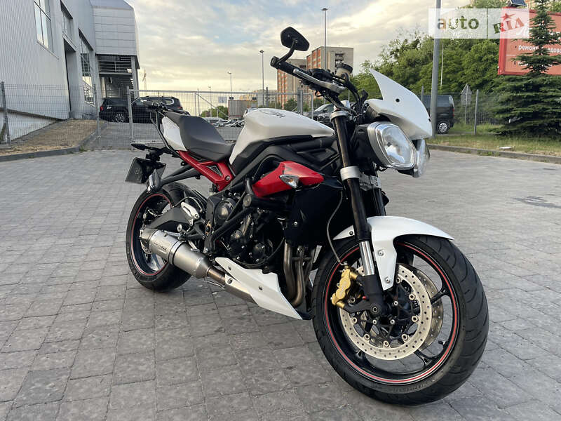 Мотоцикл Без обтікачів (Naked bike) Triumph Street Triple 675 2016 в Львові