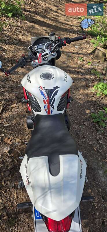 Мотоцикл Без обтекателей (Naked bike) Triumph Street Triple 675 2013 в Киеве