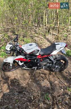 Мотоцикл Без обтекателей (Naked bike) Triumph Street Triple 675 2013 в 