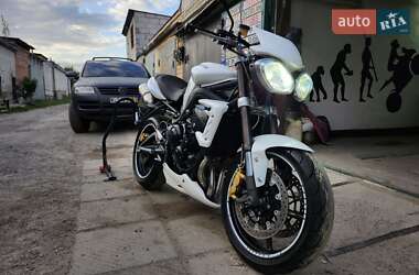 Мотоцикл Без обтікачів (Naked bike) Triumph Street Triple 675 2012 в 