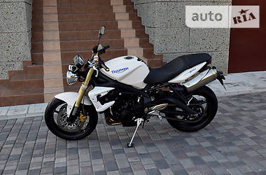 Мотоцикл Без обтекателей (Naked bike) Triumph Street Triple 2011 в Тернополе