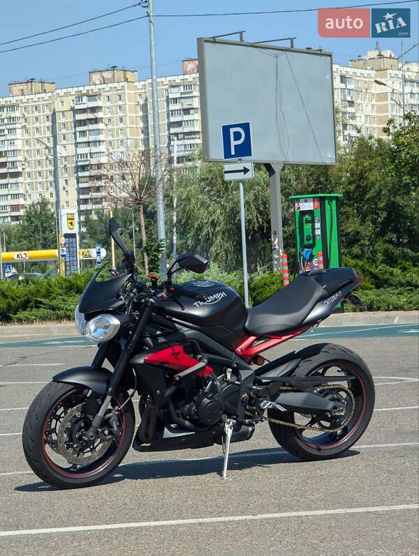 Мотоцикл Без обтекателей (Naked bike) Triumph Street Triple 2015 в 