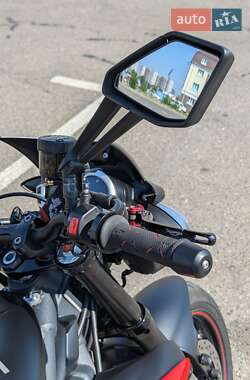 Мотоцикл Без обтекателей (Naked bike) Triumph Street Triple 2015 в 