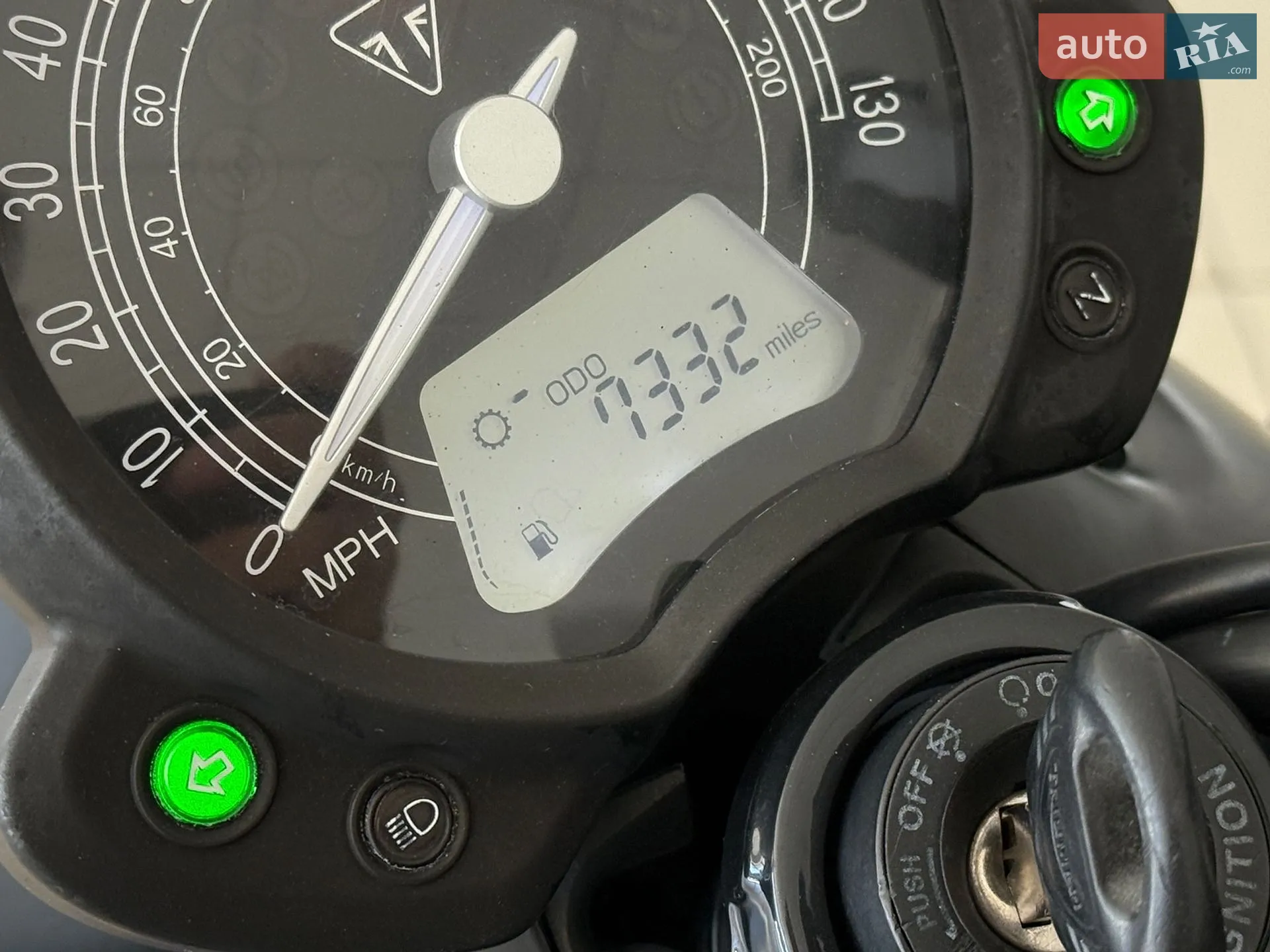 Triumph Street Twin 2016 VIN SMTD31GN9GT749695 фото оголошення 14 з 15