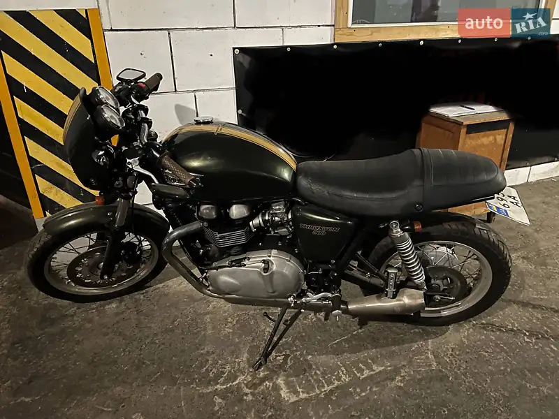 Triumph Thruxton 2014