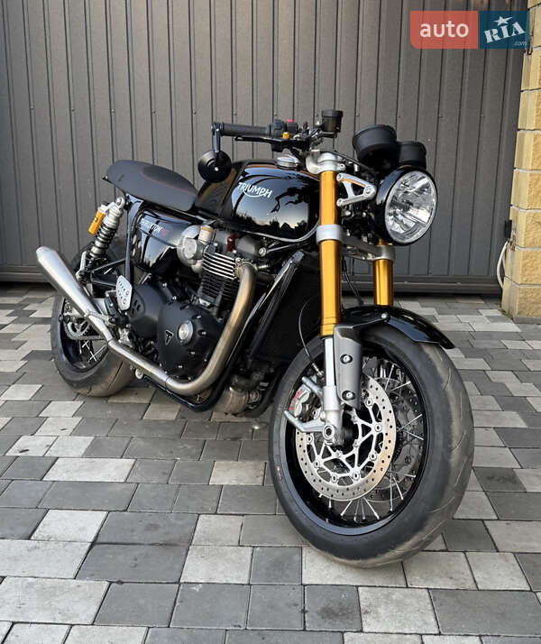 Кафе рейсер Triumph Thruxton 2021 в Днепре фото Кафе рейсер Triumph Thruxton 2021 в Днепре