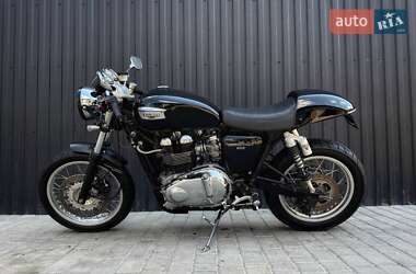 Кафе рейсер Triumph Thruxton 2005 в 