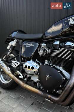 Кафе рейсер Triumph Thruxton 2005 в 