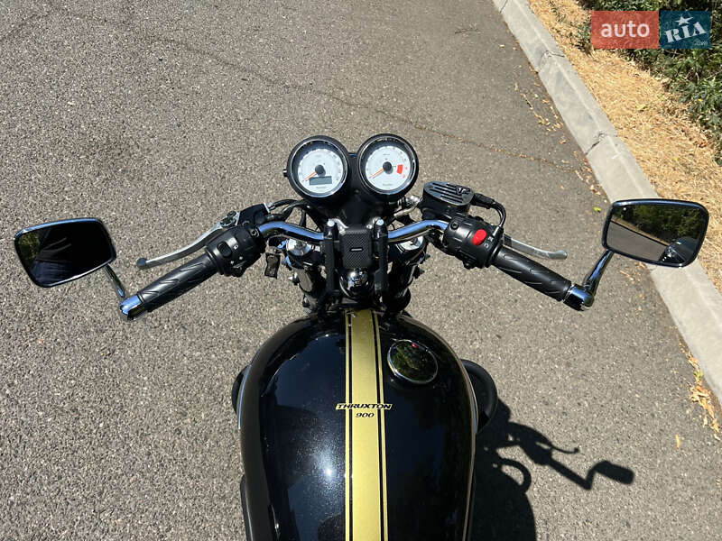 Кафе рейсер Triumph Thruxton 2012 в Одессе