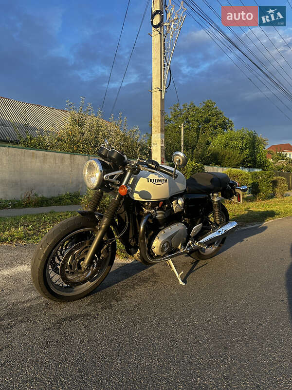 Кафе рейсер Triumph Thruxton 2016 в Киеве