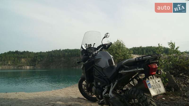 Triumph Tiger 2013