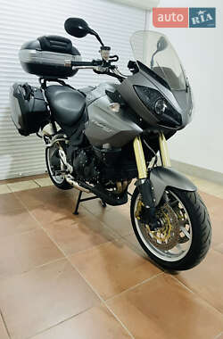 Мотоцикл Багатоцільовий (All-round) Triumph Tiger 2010 в 