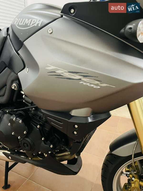 Мотоцикл Многоцелевой (All-round) Triumph Tiger 2010 в Киеве