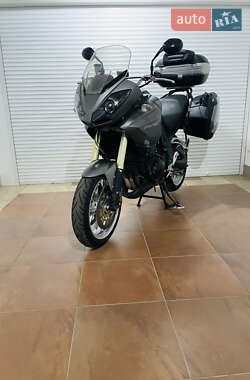 Мотоцикл Багатоцільовий (All-round) Triumph Tiger 2010 в 