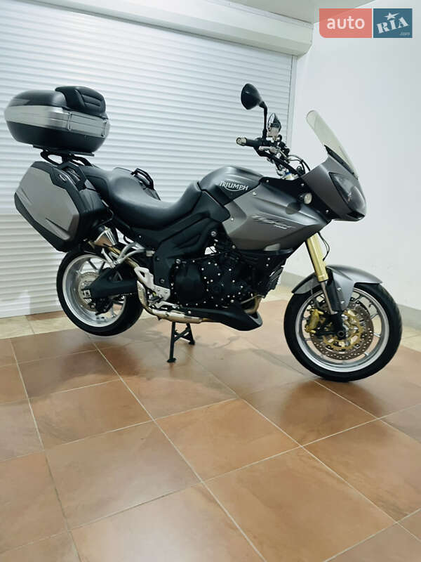Мотоцикл Многоцелевой (All-round) Triumph Tiger 2010 в Киеве
