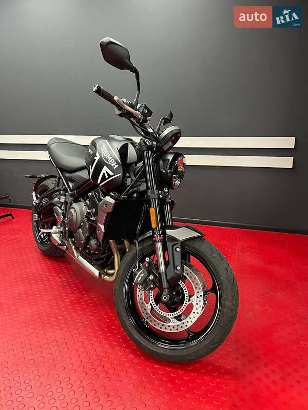 Мотоцикл Без обтекателей (Naked bike) Triumph Trident 2022 в 