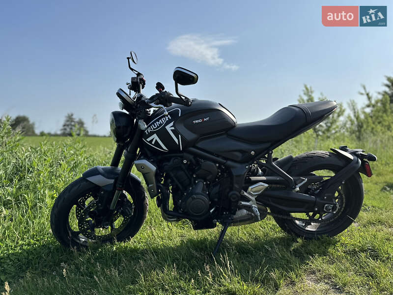 Triumph Trident 2022