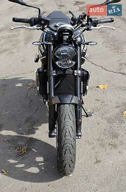Мотоцикл Без обтікачів (Naked bike) Triumph Trident 2023 в  фото 8 Мотоцикл Без обтікачів (Naked bike) Triumph Trident 2023 в