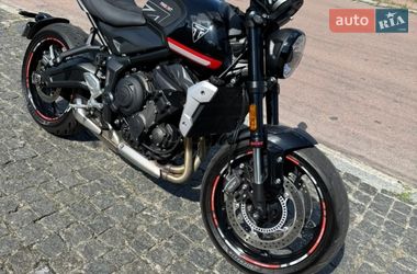 Кафе рейсер Triumph Trident 2021 в Житомирі
