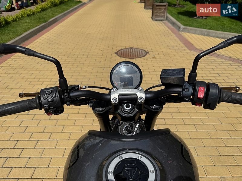 Мотоцикл Без обтекателей (Naked bike) Triumph Trident 2023 в Киеве фото 12 Мотоцикл Без обтекателей (Naked bike) Triumph Trident 2023 в Киеве