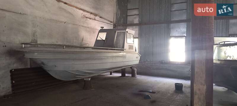 Катер Тунец 7 2008 в Запорожье