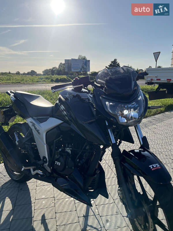 Мотоцикл Без обтікачів (Naked bike) TVS Apache RTR 160 2021 в Львові