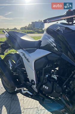 Мотоцикл Без обтекателей (Naked bike) TVS Apache RTR 160 2021 в 