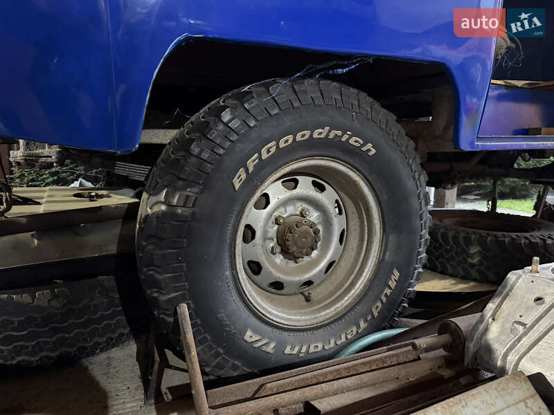 Позашляховик / Кросовер УАЗ 2206 пасс. 1998 в Києві