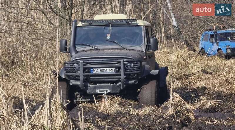 Внедорожник / Кроссовер УАЗ 3151 2002 в 