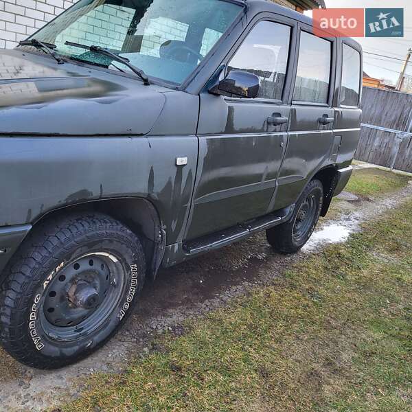 Внедорожник / Кроссовер УАЗ 3160 Симбир 2004 в Семеновке