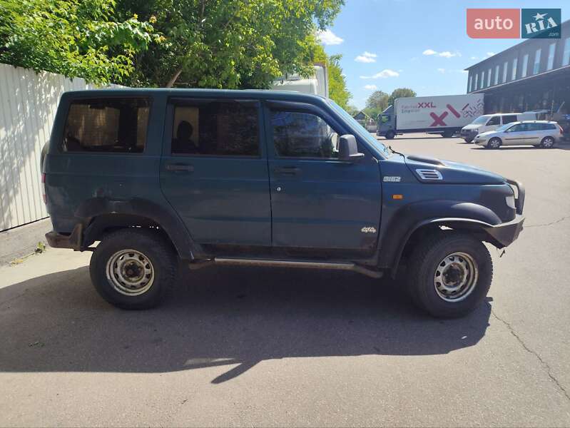 Внедорожник / Кроссовер УАЗ 3162 Симбир 2004 в Чернигове