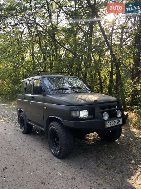 Внедорожник / Кроссовер УАЗ 3162 Симбир 2004 в Черкассах