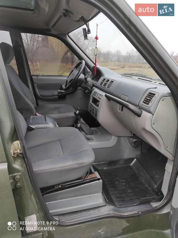 Позашляховик / Кросовер УАЗ 3163 Patriot 2006 в Ямполі фото 4 Позашляховик / Кросовер УАЗ 3163 Patriot 2006 в Ямполі
