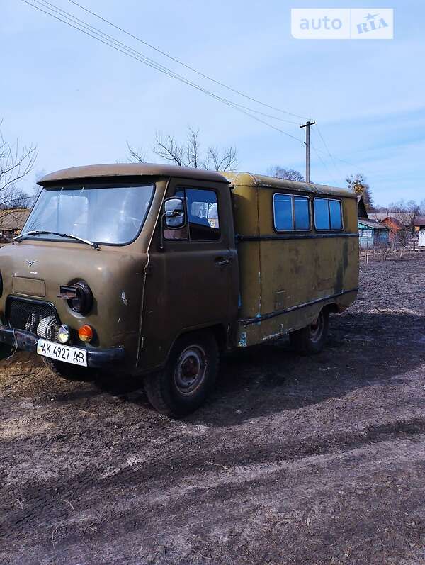 Позашляховик / Кросовер УАЗ 3303 1989 в Рокитному