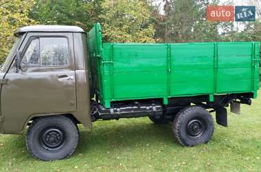 Седан УАЗ 3303 1990 в  фото 24 Седан УАЗ 3303 1990 в