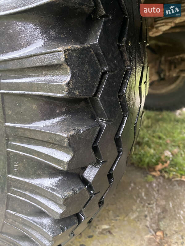 Внедорожник / Кроссовер УАЗ 3303 1992 в Сваляве