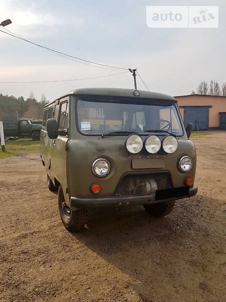 Вантажопасажирський фургон УАЗ 3741 1989 в Богодухіву