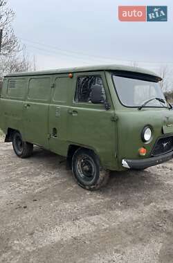 Грузовой фургон УАЗ 3741 2004 в 