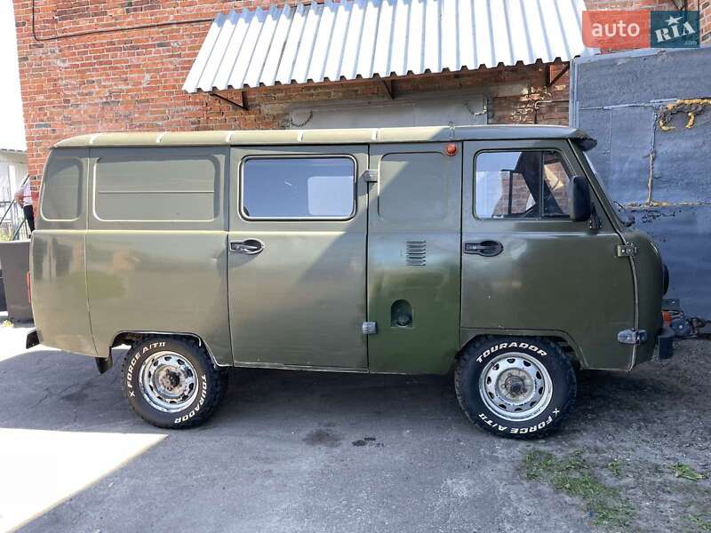 Позашляховик / Кросовер УАЗ 39095 2016 в Корюківці