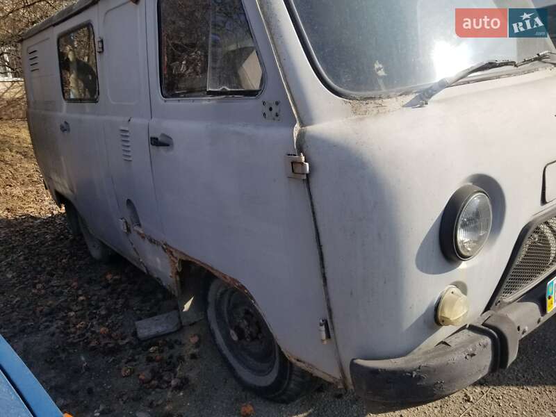 Внедорожник / Кроссовер УАЗ 39099 2004 в Тернополе